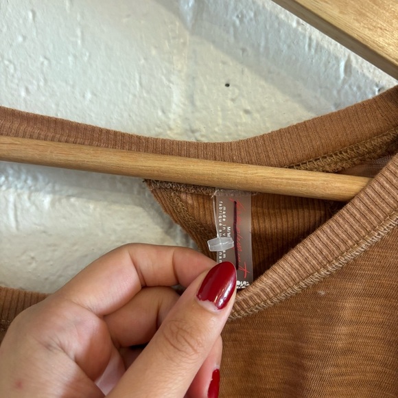 NWOT free people my time layer top open back long sleeve - Picture 6 of 7